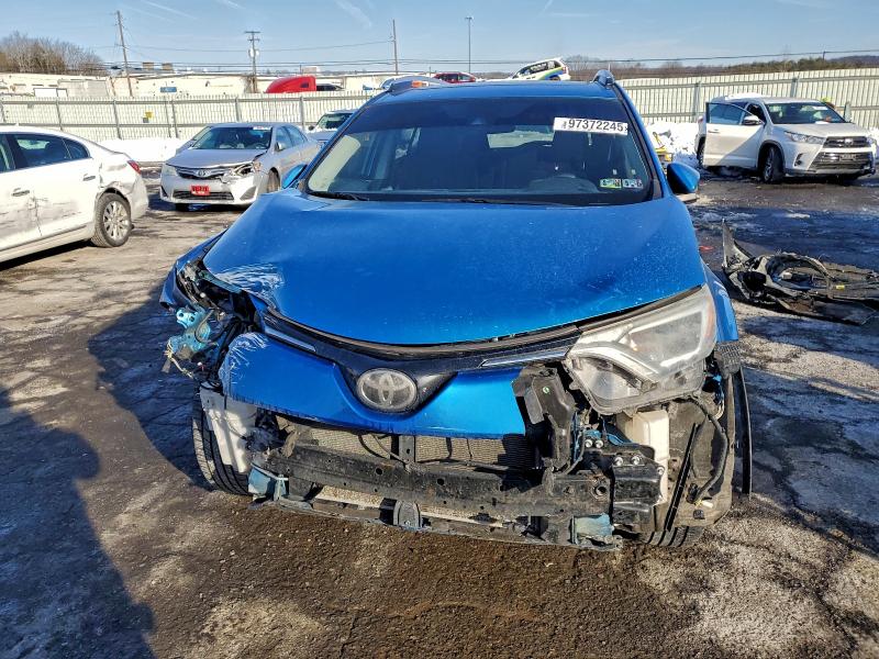 Photo 5 from auction – 2016 TOYOTA RAV4 XLE with VIN JTMRFREV3GD186361