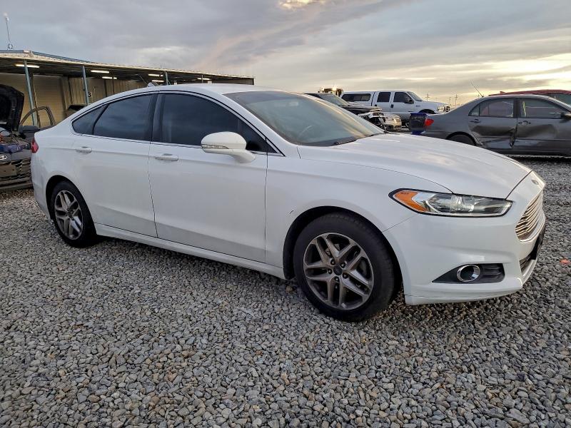 Photo 4 from auction – 2013 FORD FUSION SE with VIN 3FA6P0HR3DR274751