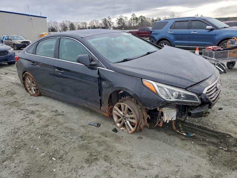 Photo 4 from auction – 2016 HYUNDAI SONATA SE with VIN 5NPE24AF0GH284947