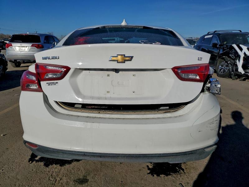 Photo 6 from auction – 2019 CHEVROLET MALIBU LT with VIN 1G1ZD5ST0KF111835