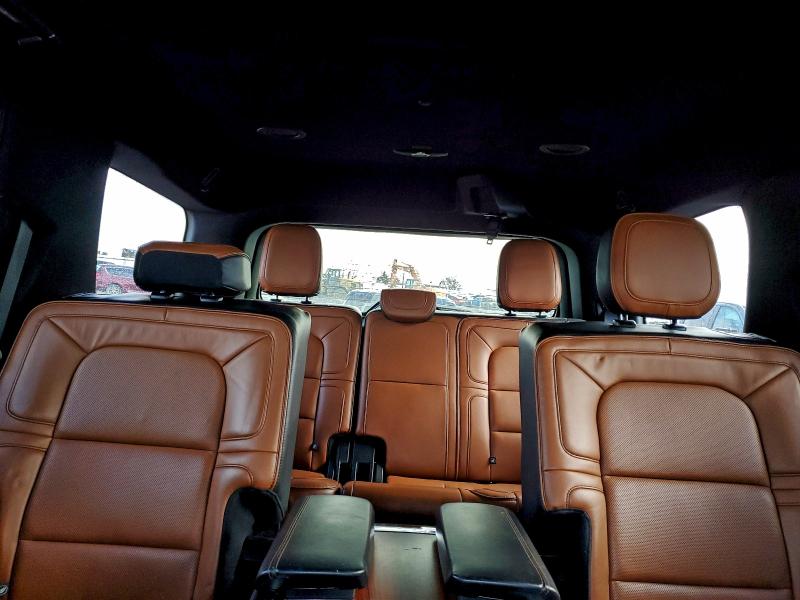 Photo 10 from auction – 2018 LINCOLN NAVIGATOR with VIN 5LMJJ2LT2JEL10974
