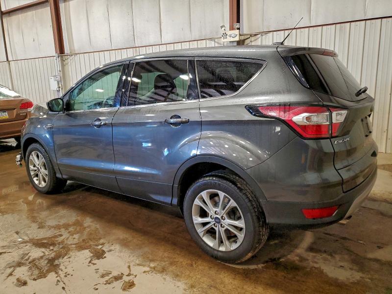 Photo 2 from auction – 2017 FORD ESCAPE SE with VIN 1FMCU9GD6HUE00059