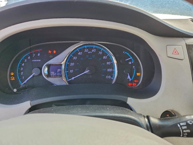 Photo 9 from auction – 2012 TOYOTA SIENNA XLE with VIN 5TDYK3DCXCS269644