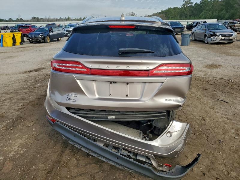 Фото 6 с аукциона – 2018 LINCOLN MKC PREMIE с VIN 5LMCJ1C93JUL20376