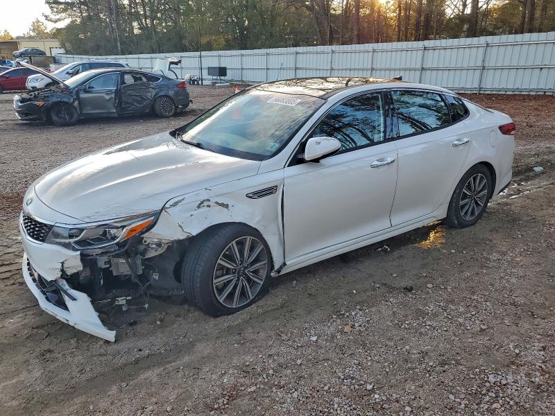 KIA OPTIMA 2019 with VIN 5XXGU4L10KG339454 - Photo from auction