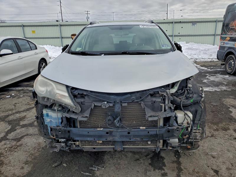 Photo 5 from auction – 2013 TOYOTA RAV4 XLE with VIN JTMRFREV2DD032929