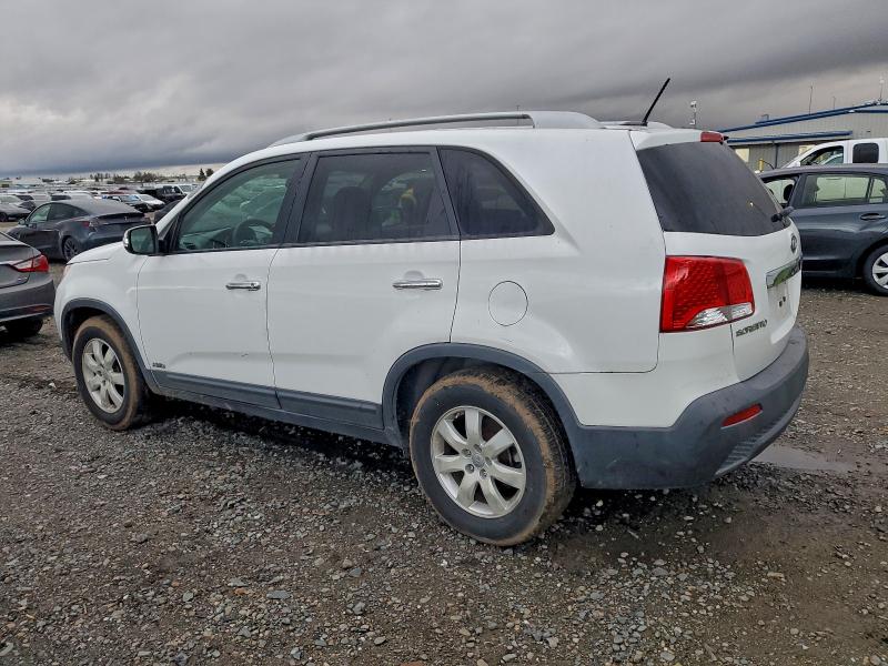 Photo 2 from auction – 2013 KIA SORENTO with VIN 5XYKTDA26DG369159