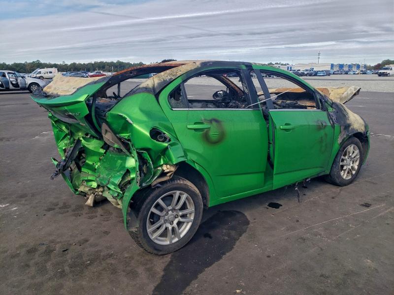 Zdjęcie 3 z aukcji – 2014 CHEVROLET SONIC LT z VIN 1G1JC5SB2E4230185