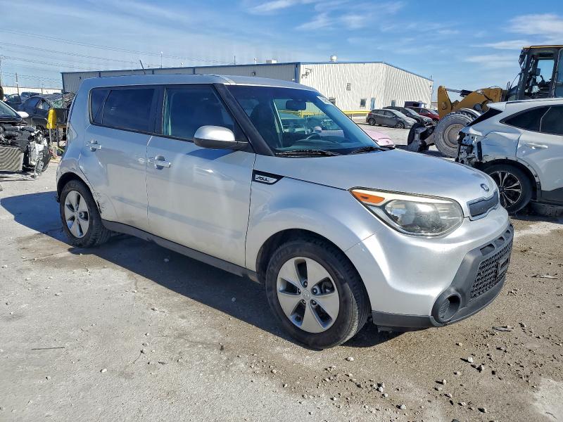 Photo 4 from auction – 2015 KIA SOUL with VIN KNDJN2A28F7817475