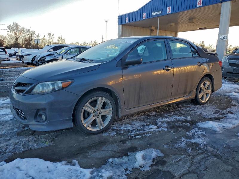 TOYOTA COROLLA BA 2013 z numerem VIN 2T1BU4EE6DC121636 - Zdjęcie z aukcji