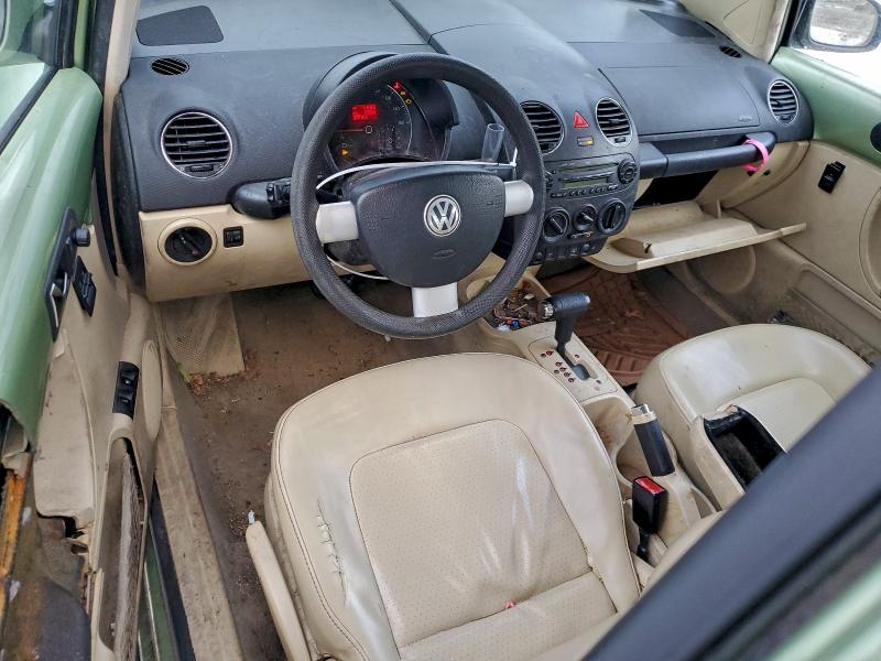 Photo 8 from auction – 2006 VOLKSWAGEN BEETLE with VIN 3VWRG31C36M416852