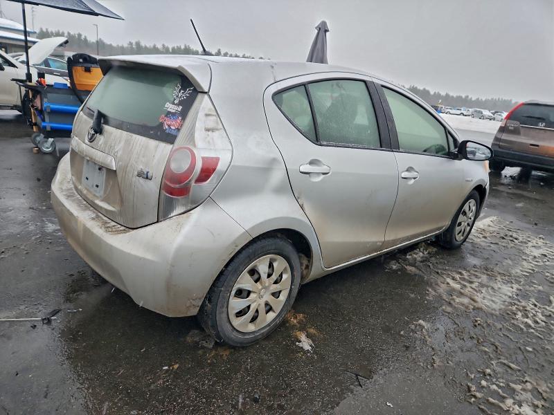 Photo 3 from auction – 2013 TOYOTA PRIUS C with VIN JTDKDTB35D1554219