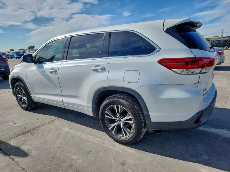 Photo 2 from auction – 2017 TOYOTA HIGHLANDER with VIN 5TDZARFH1HS028372