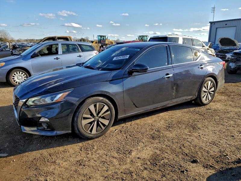 NISSAN ALTIMA 2019 with VIN 1N4BL4EV1KC174050 - Photo from auction