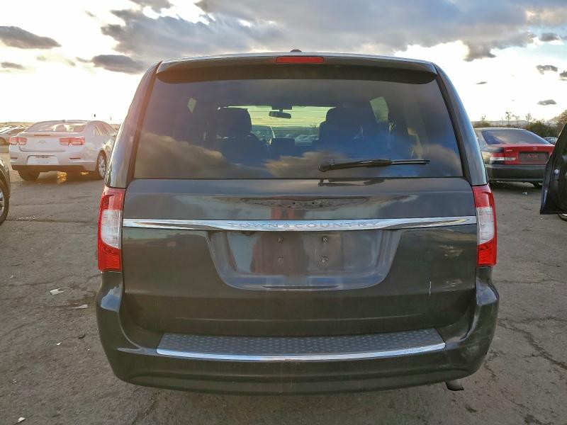 Photo 6 from auction – 2011 CHRYSLER TOWN & COU with VIN 2A4RR5DG3BR747371