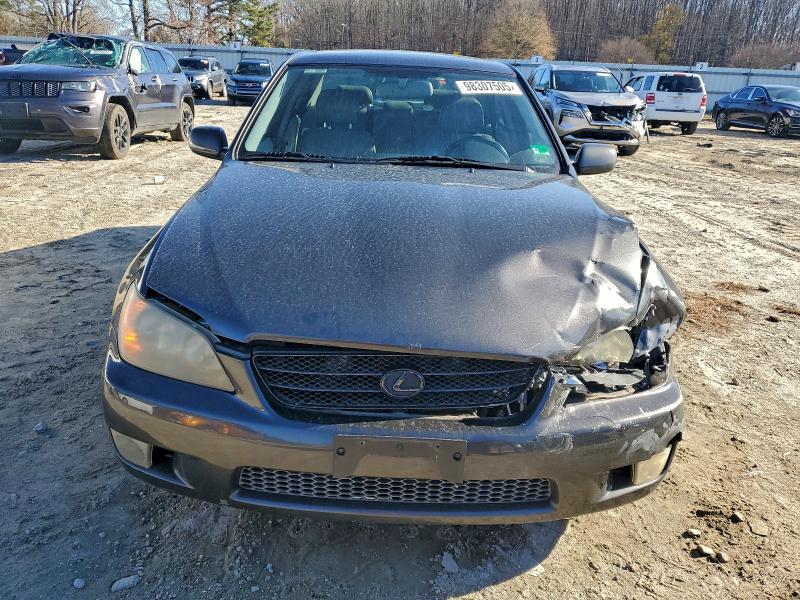 Photo 5 from auction – 2003 LEXUS IS 300 with VIN JTHBD192330077892