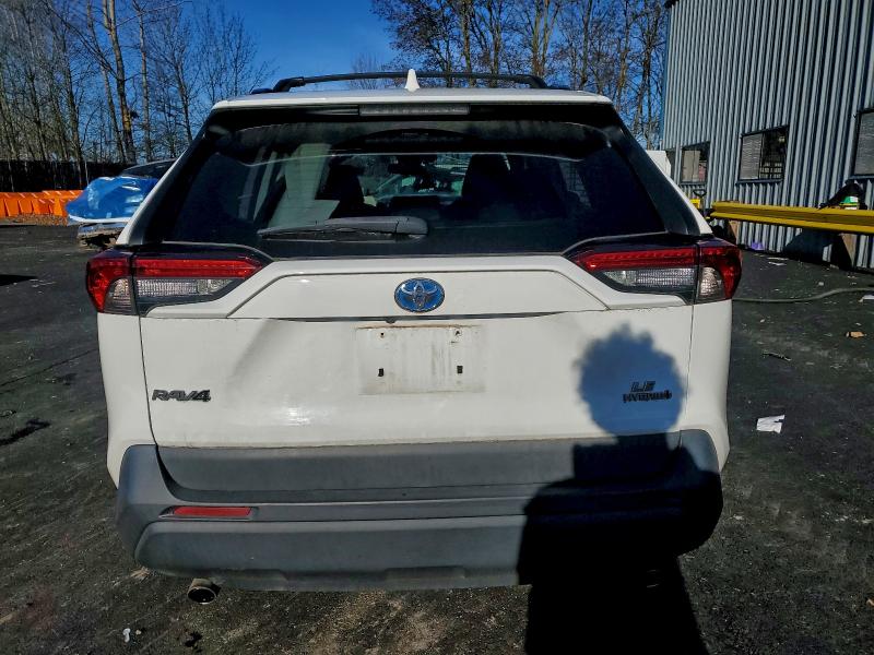 Photo 6 from auction – 2020 TOYOTA RAV4 LE with VIN 2T3MWRFVXLW069902