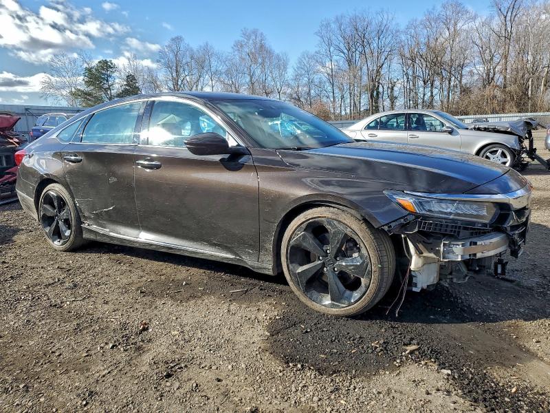 Photo 4 from auction – 2018 HONDA ACCORD TOU with VIN 1HGCV2F99JA001547
