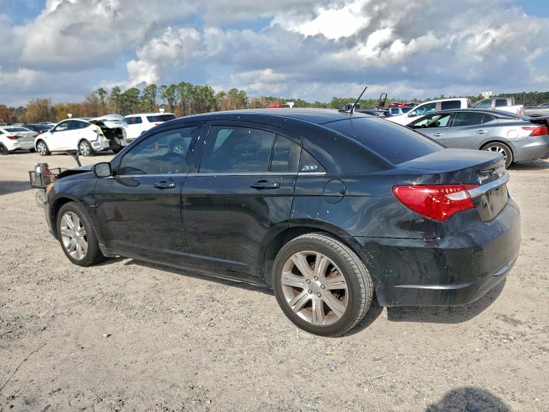 Photo 2 from auction – 2012 CHRYSLER 200 TOURIN with VIN 1C3CCBBB4CN301977