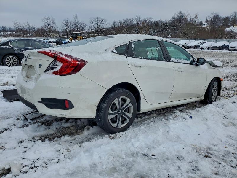 Photo 3 from auction – 2017 HONDA CIVIC LX with VIN 2HGFC2F55HH565787