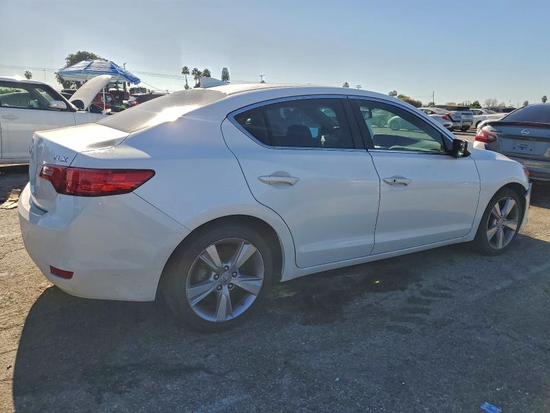 Photo 3 from auction – 2014 ACURA ILX 20 with VIN 19VDE1F32EE001037