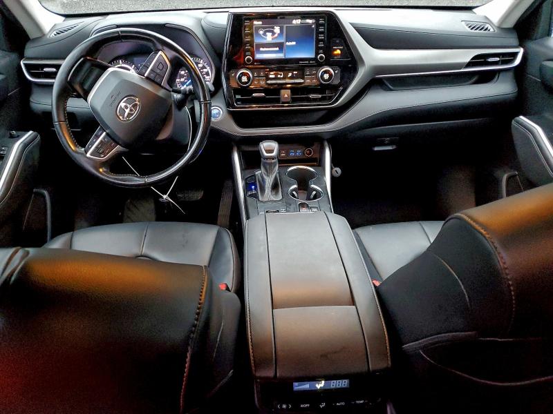 Photo 8 from auction – 2022 TOYOTA HIGHLANDER with VIN 5TDGBRCH1NS540394