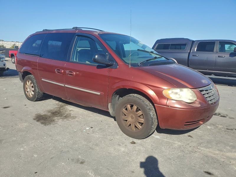 Photo 4 from auction – 2007 CHRYSLER TOWN & COU with VIN 2A4GP54L37R294371