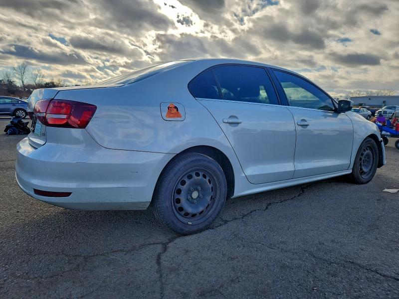 Photo 3 from auction – 2017 VOLKSWAGEN JETTA S with VIN 3VW2B7AJ2HM262434