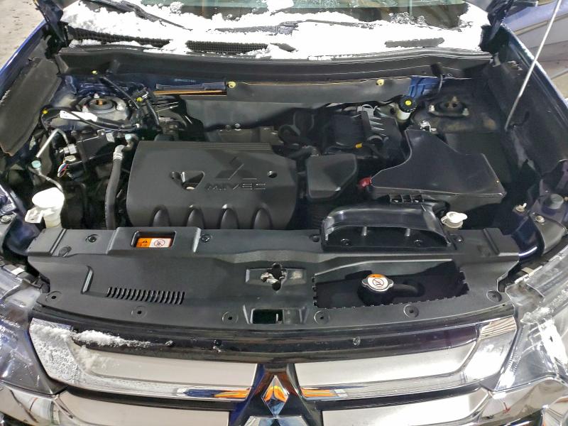 Photo 12 from auction – 2017 MITSUBISHI OUTLANDER with VIN JA4AZ2A33HZ021831