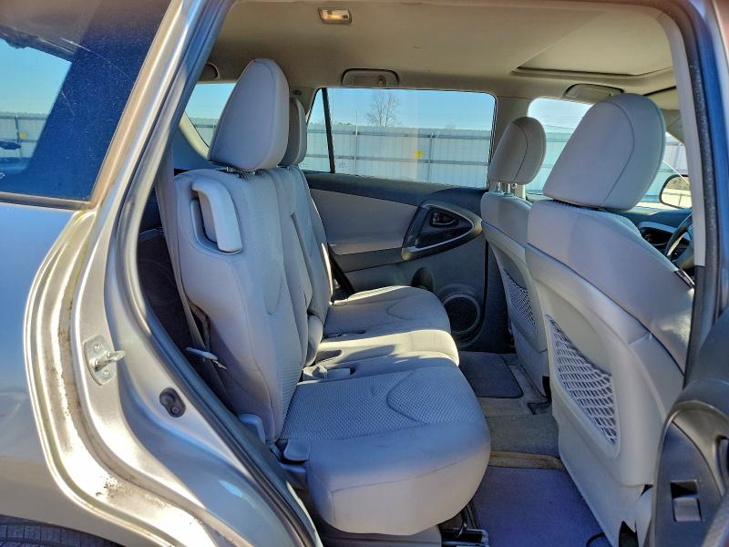 Photo 11 from auction – 2011 TOYOTA RAV4 with VIN 2T3ZF4DV1BW103123