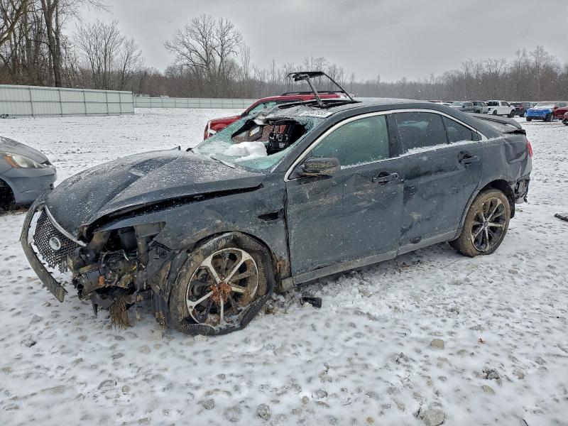 FORD TAURUS SHO 2015 with VIN 1FAHP2KT8FG202771 - Photo from auction