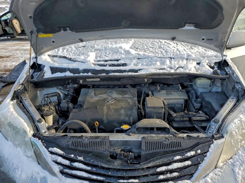 Photo 12 from auction – 2011 TOYOTA SIENNA LE with VIN 5TDKK3DC6BS167150