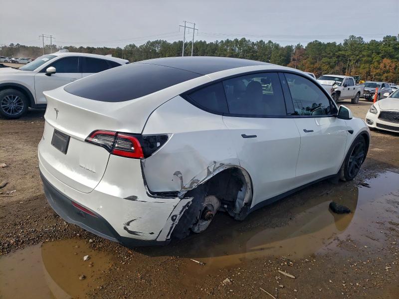 Photo 3 from auction – 2021 TESLA MODEL Y with VIN 5YJYGDEE4MF090903