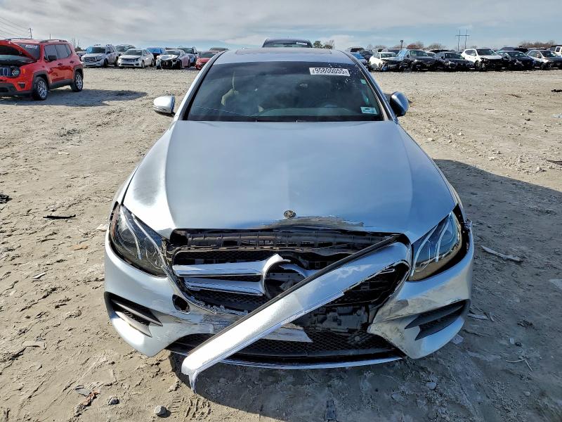Photo 5 from auction – 2017 MERCEDES-BENZ E 300 with VIN WDDZF4JB6HA262825