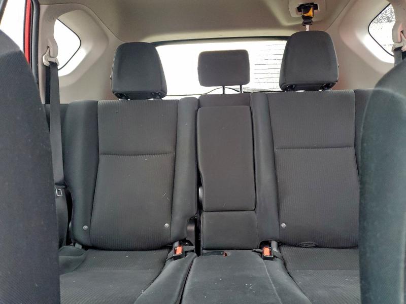 Photo 10 from auction – 2016 TOYOTA RAV4 LE with VIN 2T3BFREV9GW423648