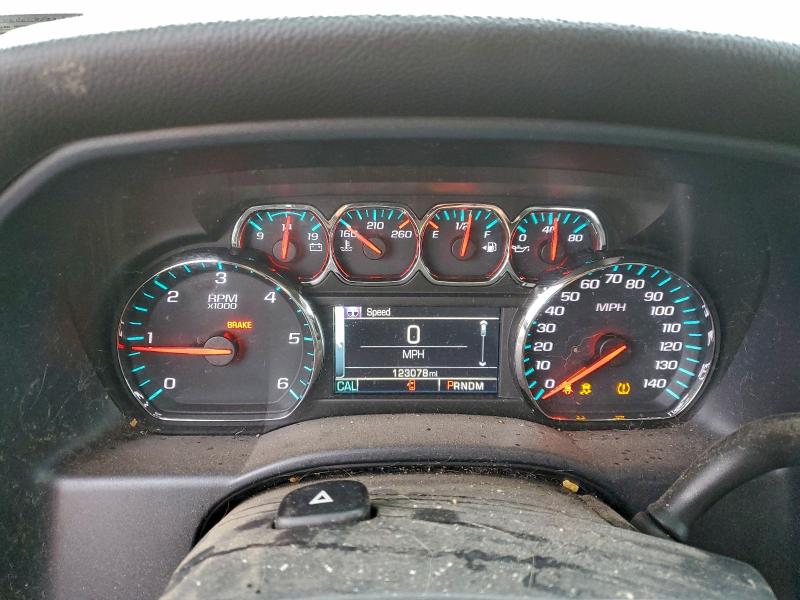 Photo 9 from auction – 2015 CHEVROLET SILVERADO with VIN 1GCVKREC8FZ329184