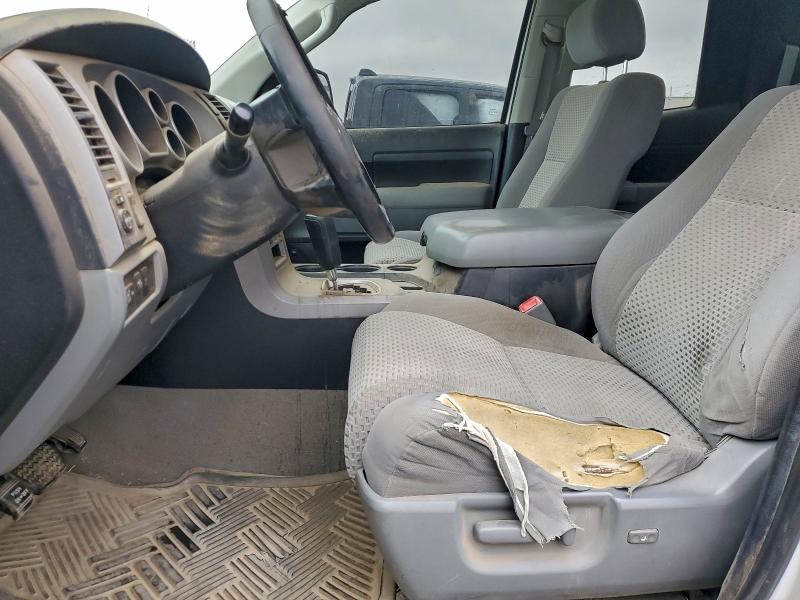 Photo 7 from auction – 2011 TOYOTA TUNDRA with VIN 5TFUY5F18BX159009