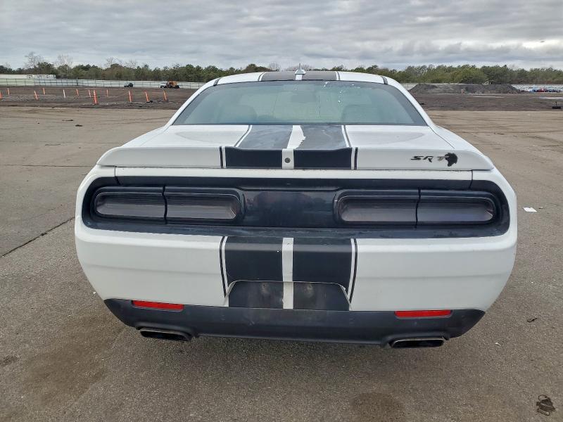 Photo 6 from auction – 2018 DODGE CHALLENGER with VIN 2C3CDZFJ8JH112150
