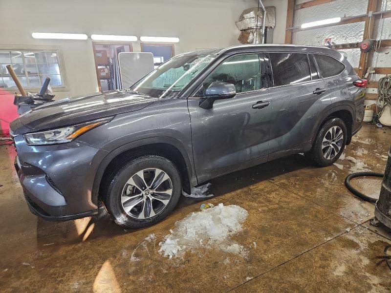 TOYOTA HIGHLANDER 2020 with VIN 5TDGZRBH1LS003924 - Photo from auction