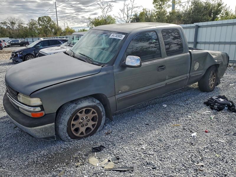 CHEVROLET SILVERADO 2001 with VIN 2GCEC19T011225136 - Photo from auction