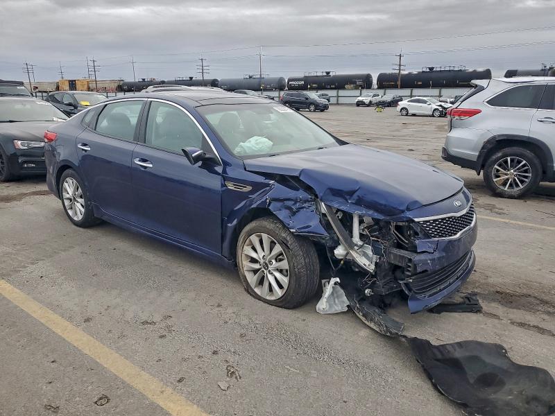 Photo 4 from auction – 2016 KIA OPTIMA EX with VIN 5XXGU4L32GG110590