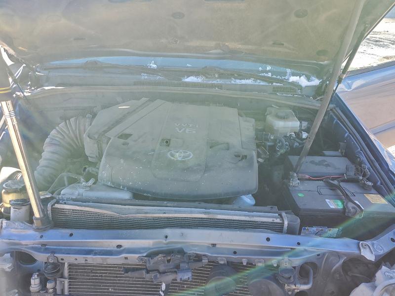 Photo 12 from auction – 2004 TOYOTA 4RUNNER SR with VIN JTEZU14R340033912
