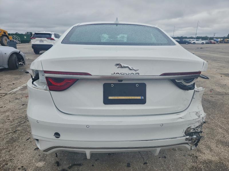 Photo 6 from auction – 2024 JAGUAR XF with VIN SAJB64FX4RCY96044