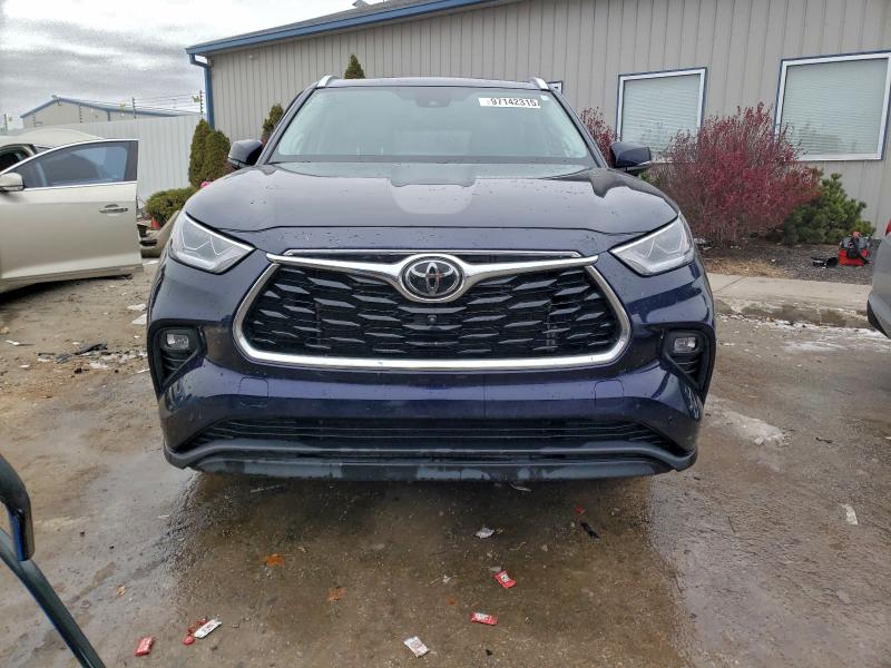 Photo 5 from auction – 2023 TOYOTA HIGHLANDER with VIN 5TDKDRBH4PS518138