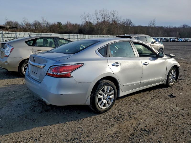 Photo 3 from auction – 2015 NISSAN ALTIMA 2.5 with VIN 1N4AL3AP8FC483713