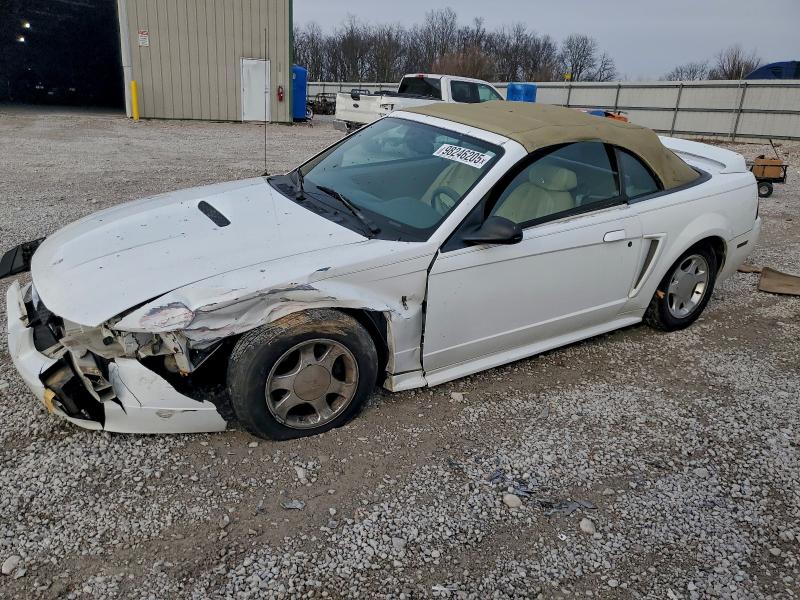 FORD MUSTANG 2000 with VIN 1FAFP4444YF245229 - Photo from auction