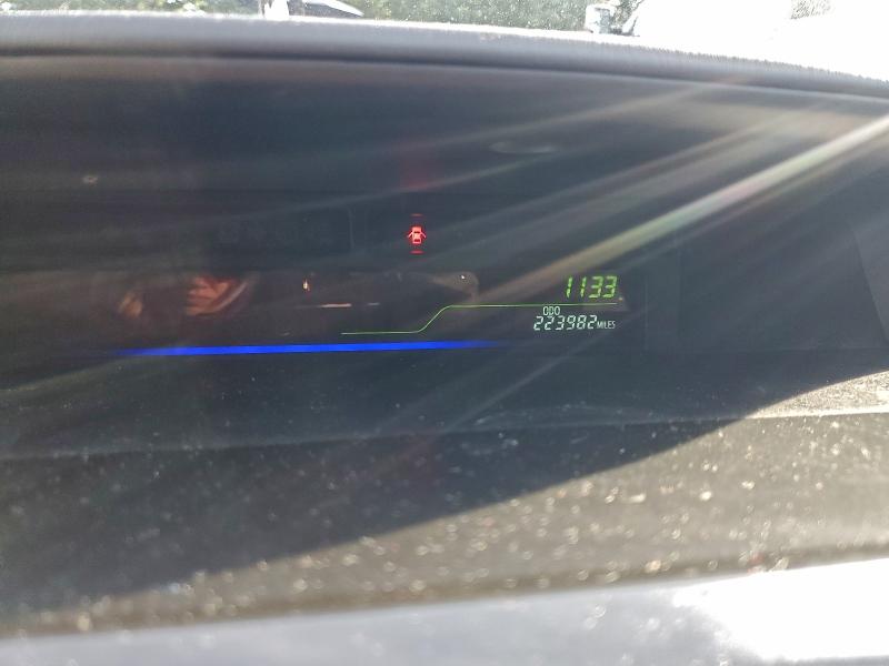 Photo 9 from auction – 2015 TOYOTA PRIUS V with VIN JTDZN3EU9FJ023219