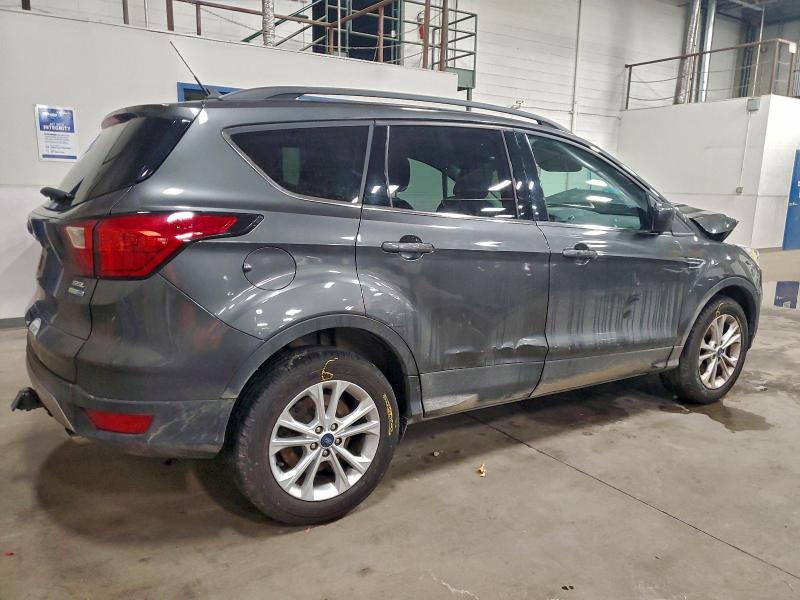 Photo 3 from auction – 2019 FORD ESCAPE SEL with VIN 1FMCU9HD6KUB03816