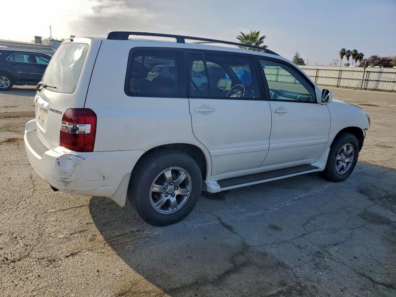 Photo 3 from auction – 2004 TOYOTA HIGHLANDER with VIN JTEDP21A240033745