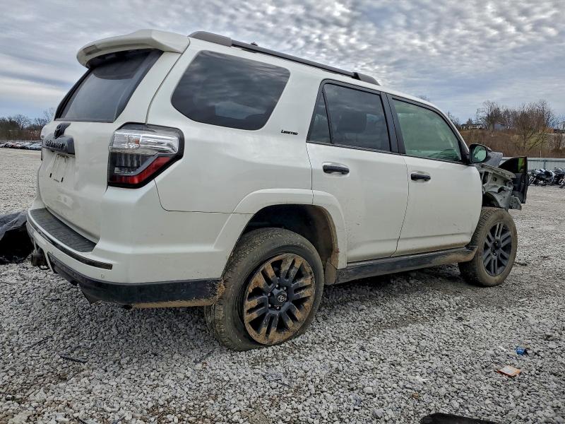 Фото 3 с аукциона – 2019 TOYOTA 4RUNNER SR с VIN JTEBU5JRXK5652245